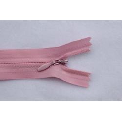 東莞市凱豐拉鏈 專業定做3號隱形拉鏈，品質與服務的完美結合